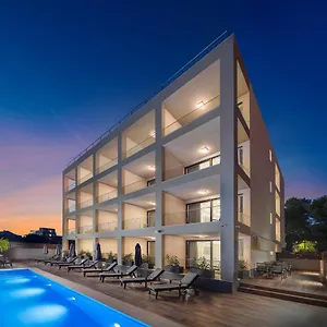Ellure Luxury **** Split